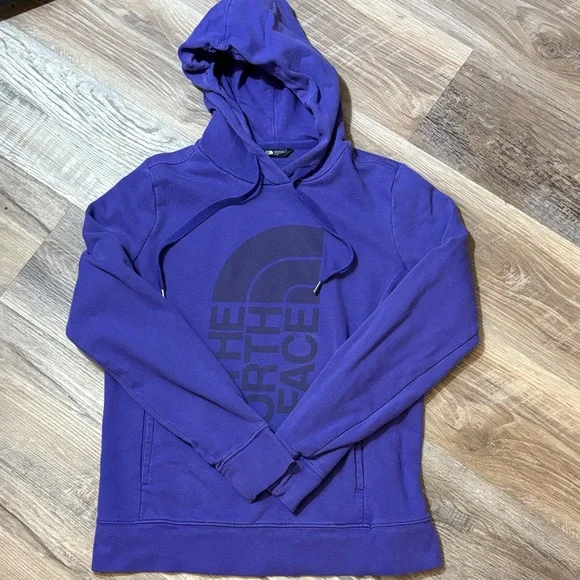 The North Face women’s Deep Purple Hoodie - Picture 4 of 5